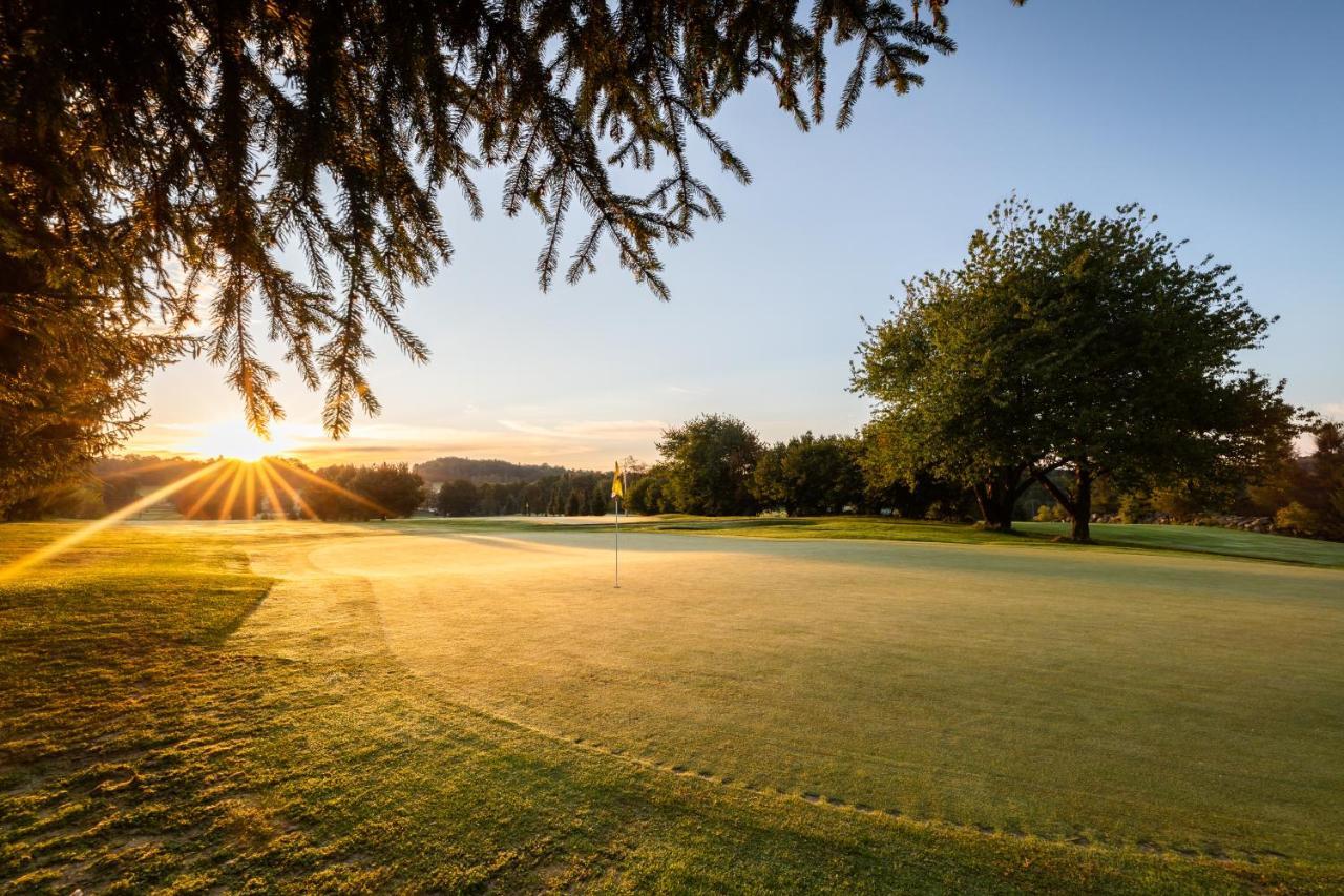 Golf Certovo Bremeno Hotel Jistebnice Buitenkant foto