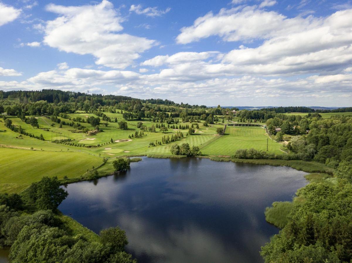 Golf Certovo Bremeno Hotel Jistebnice Buitenkant foto